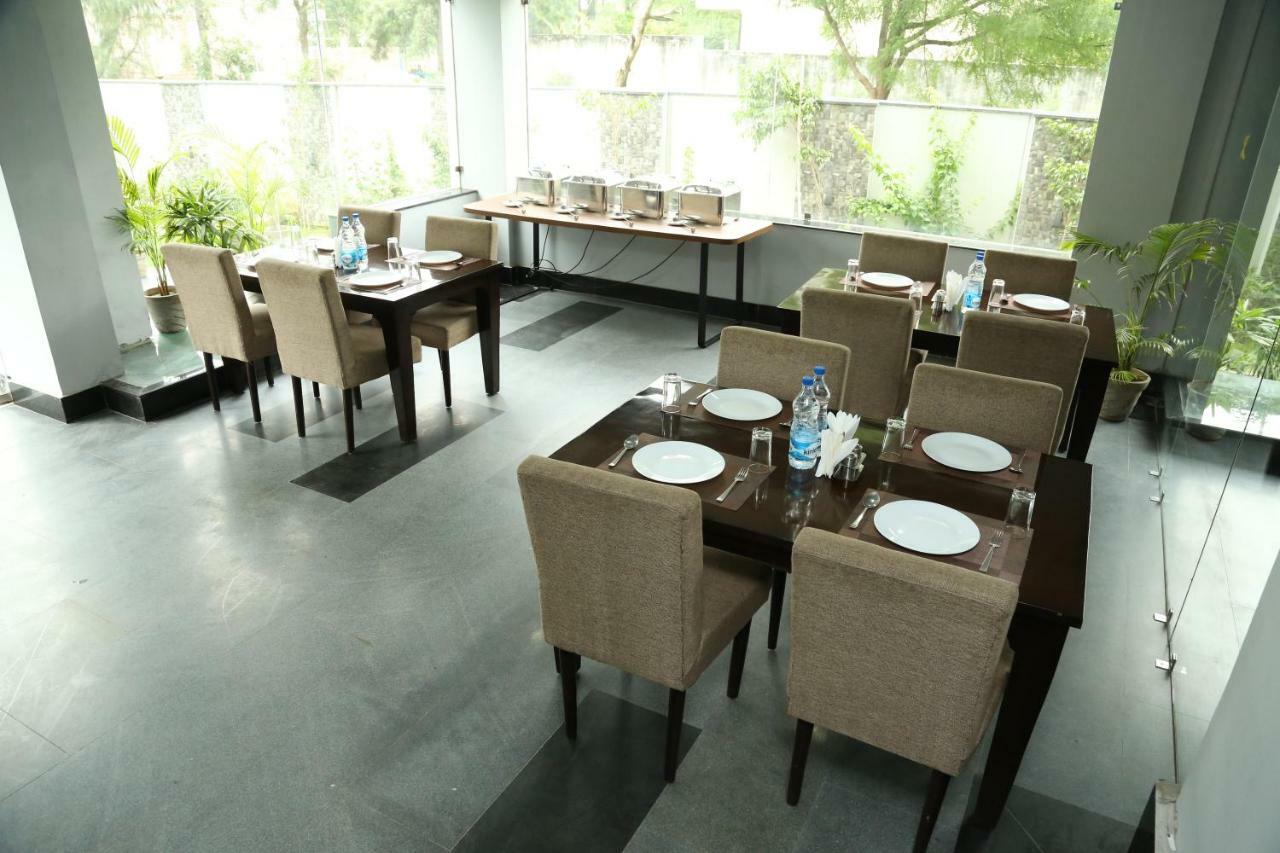 雷登斯酒店 德里 外观 照片
